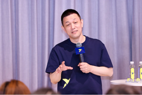 兴盛网  李斌回应萤火虫定价下调近3万：还有一定毛利，希望占到蔚来10%销量