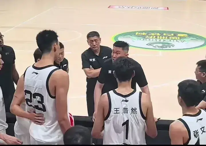 益配资 徐昕与杜锋发生冲突，最着急的不是广东男篮，而是数字球迷
